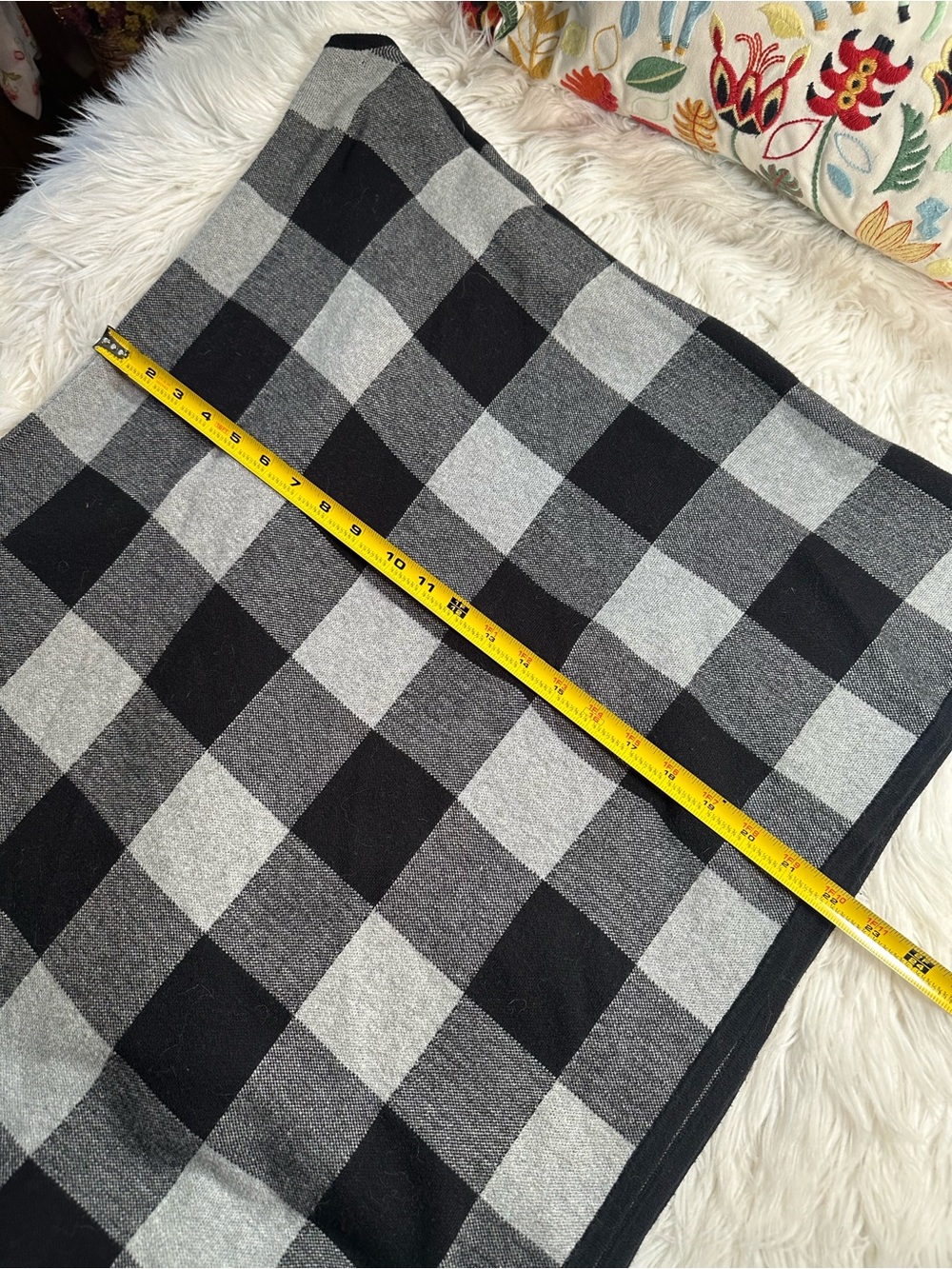 Kensie • Buffalo Check Greyscale Fringe Trim Poncho - Picture 8 of 14